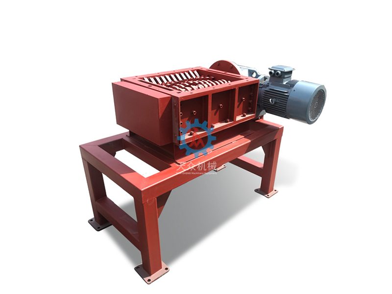小型單撕碎機(jī).jpg